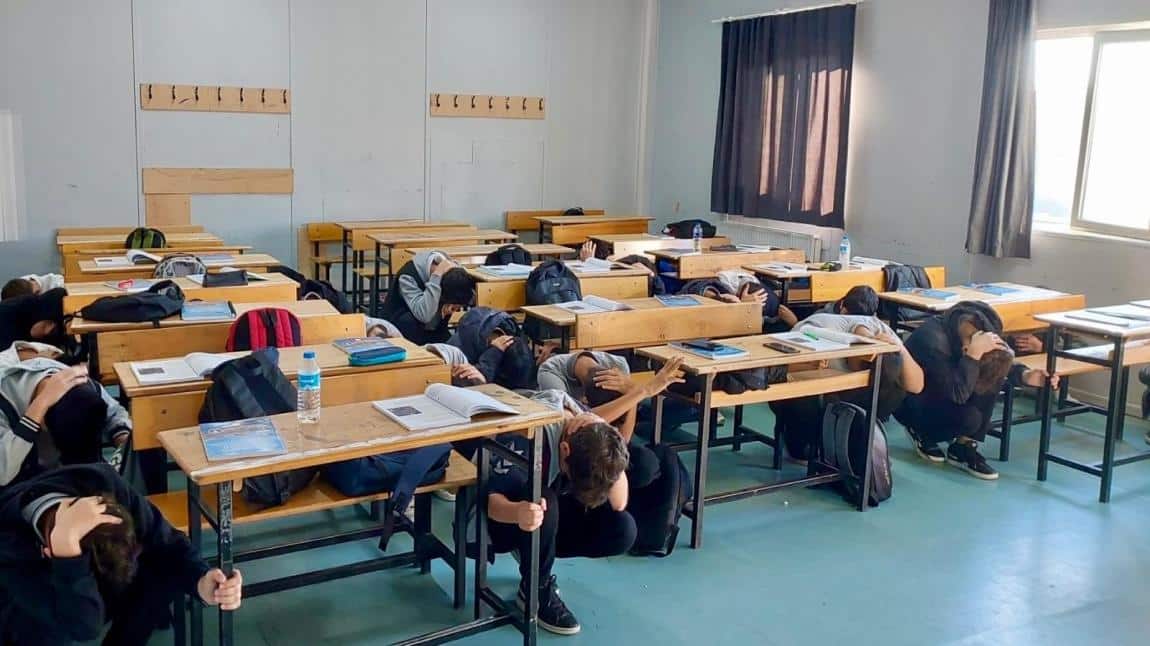 DEPREM VE YANGIN TATBİKATI